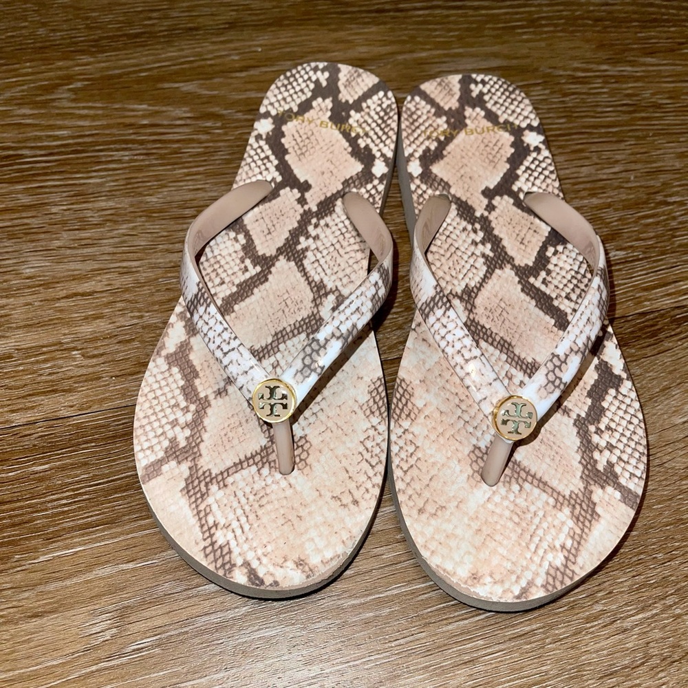 TORY BURCH Thin Flip Flop Sandals